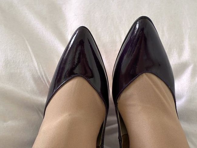 spri** ab vorne auf meine Lila Lack High Heels Pumps, JOI, POV