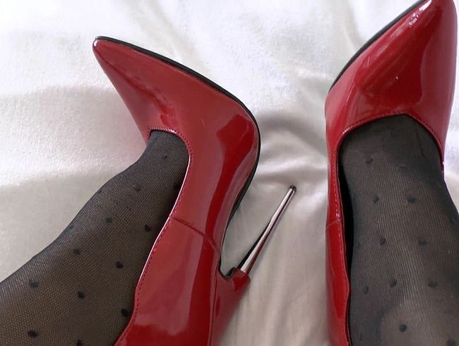 Heute ist Dein geiler Abspri** Tag! Rote extrem High Heels, POV, JOI