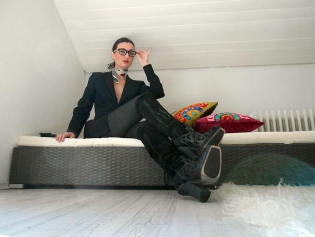 Lady Victoria Valente Porno Video: Fr Anweisungen von der Herrin