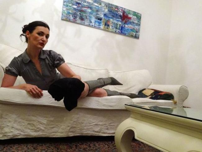 Lady Victoria Valente Porno Video: Spritze ab auf mein Satinnachthemd